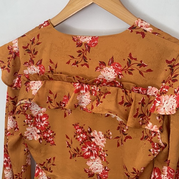 MAJORELLE Broadway V-Neck Ruffle Floral Satin Top Blouse Revolve Size XS - Picture 13 of 14